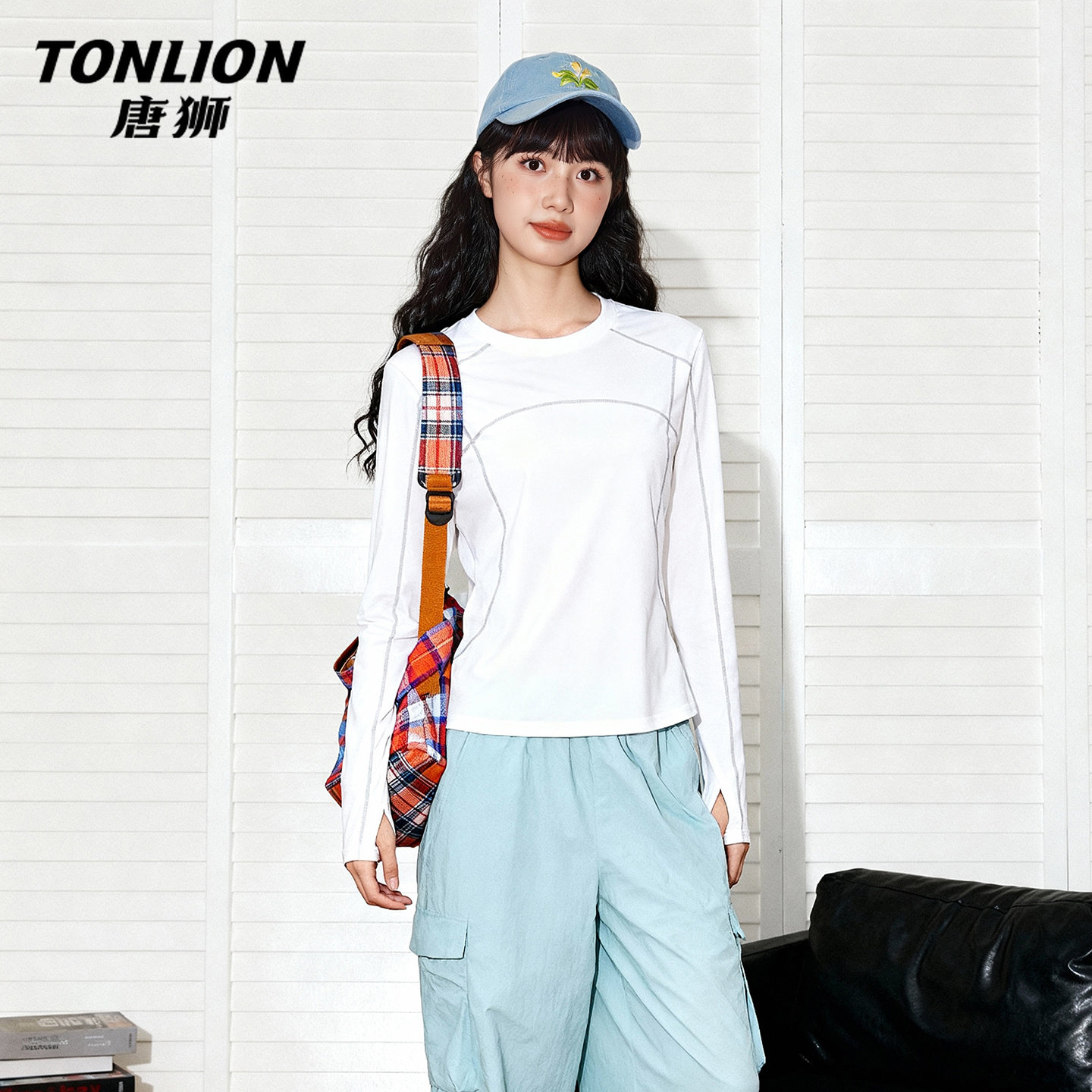唐狮官方白色长袖t恤女春秋2026新款女士修身显瘦速干运动上衣V