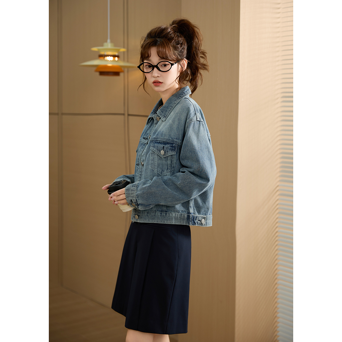 唐狮秋冬新款女牛仔外套减龄翻领