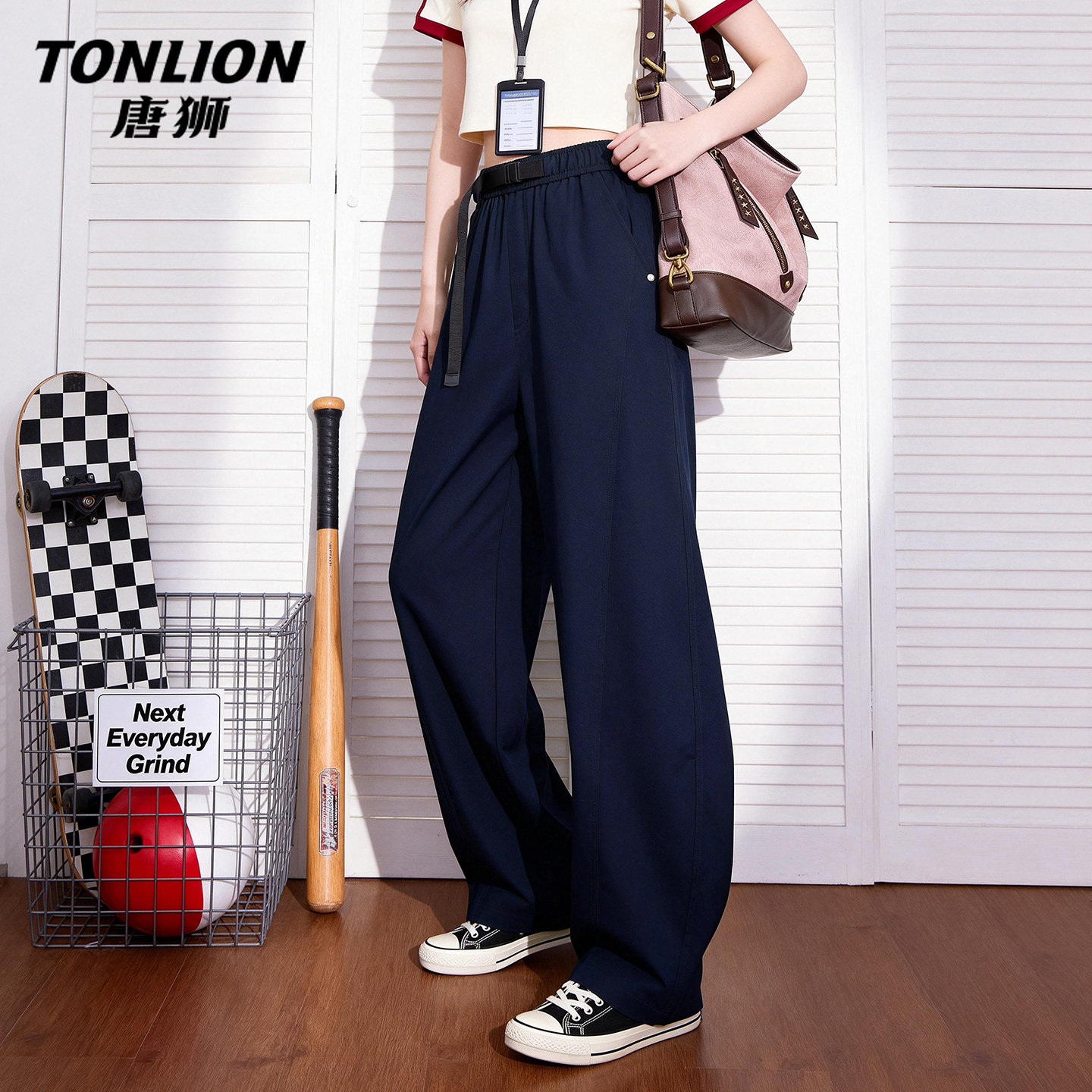 唐狮官方运动工装裤女款春秋款2026新款户外登山休闲弯刀阔腿裤V