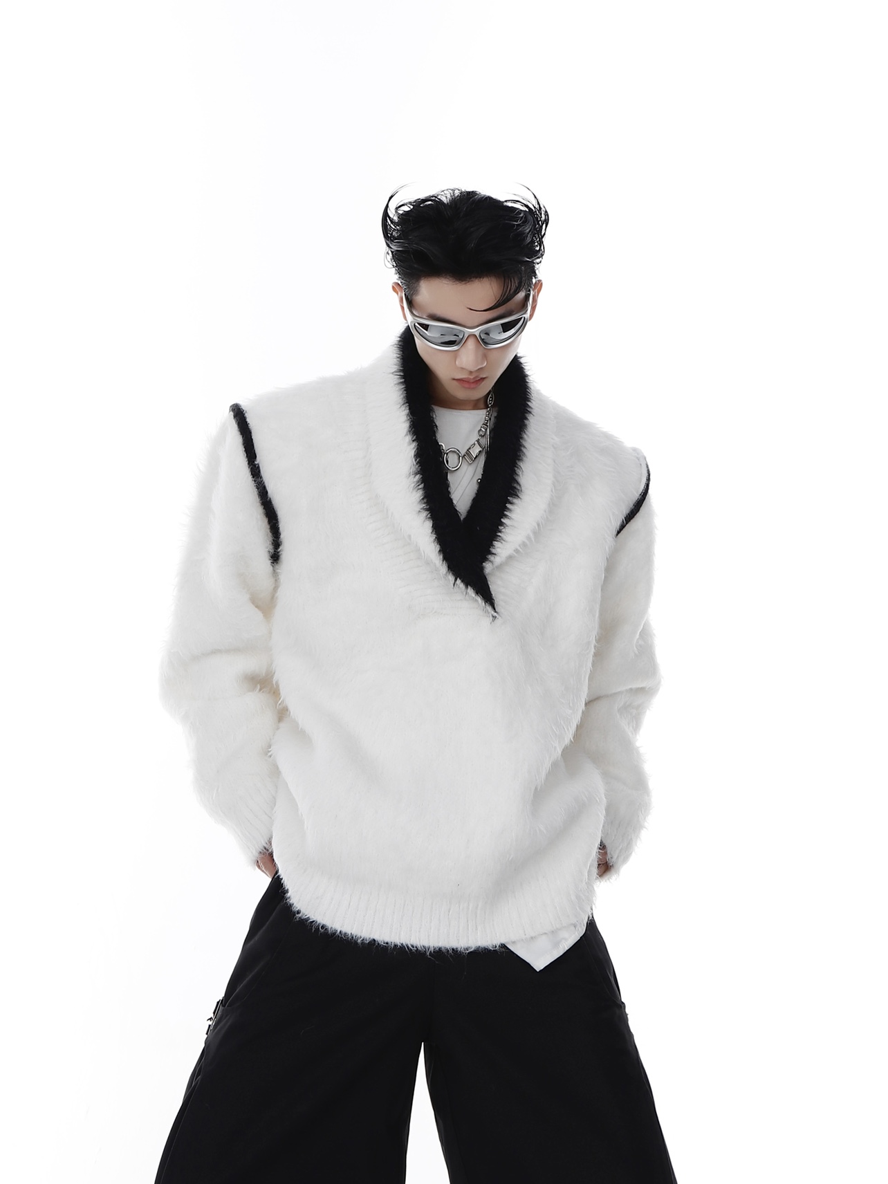 v领撞色设计款针织上衣毛衣