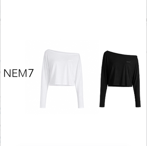 NEM7 2026【极简斜肩】法式宽松显瘦百搭斜切露肩短款长袖T恤女秋