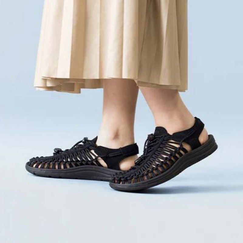 KEEN女子涉水徒步透气凉鞋