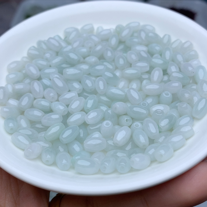 翡翠A货卡4.5mmx7.5mm绿白米珠100颗