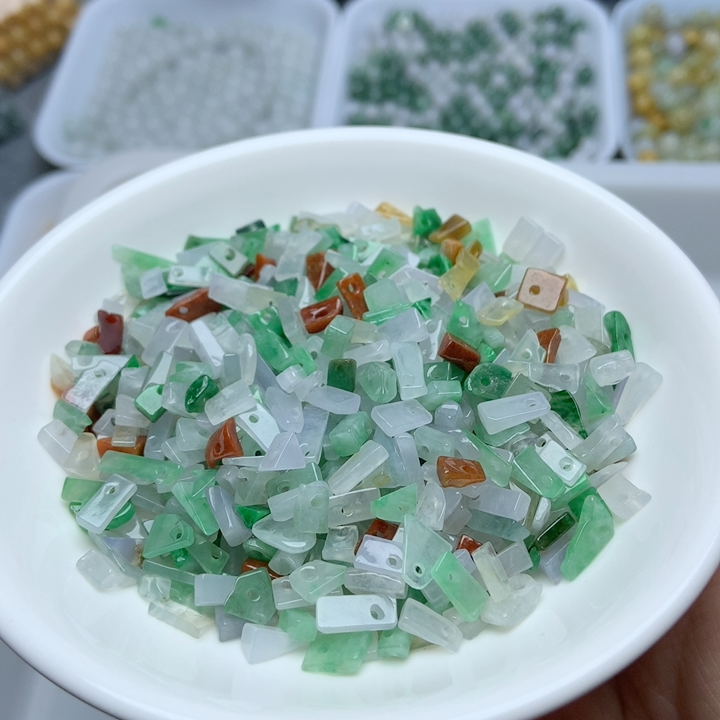 翡翠a货冰三彩碎碎石50颗
