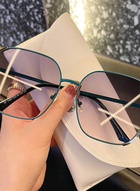 透明蓝色偏光太阳镜多边形