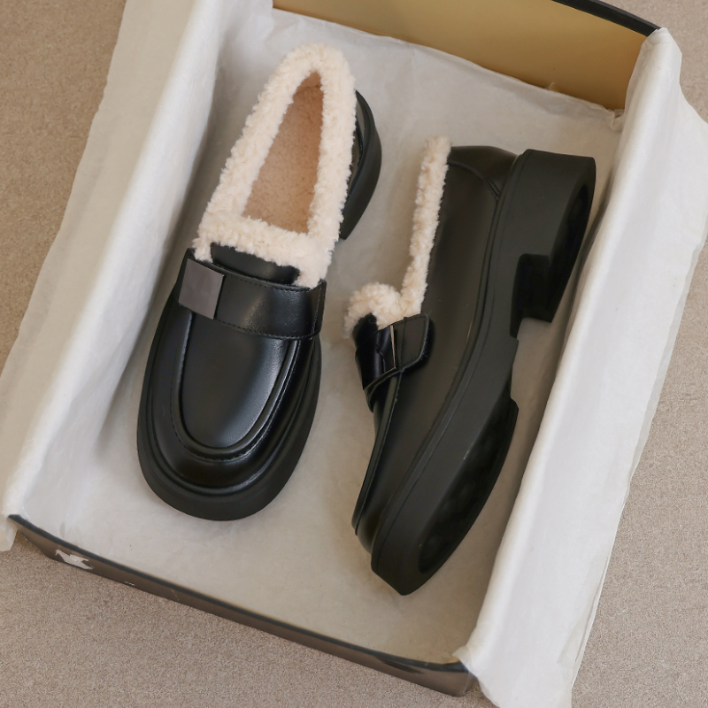 牛皮版~大码女鞋41到43加绒乐福鞋秋冬黑英伦毛毛厚底棉鞋小皮鞋