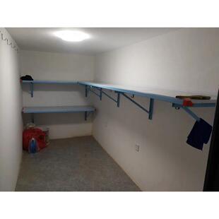 车库储藏间墙上安装置物架地下室悬空壁挂收纳大承重架