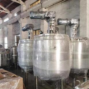 不锈钢抛光夹套不反应釜内设外盘式 管化工反应备可定制锈钢反应釜