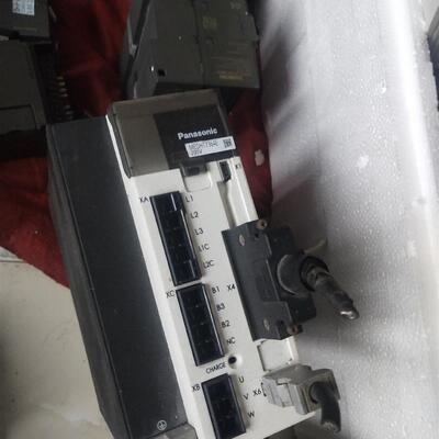 《议价》松下伺服驱动器MEDHT7364E拆机质量好的