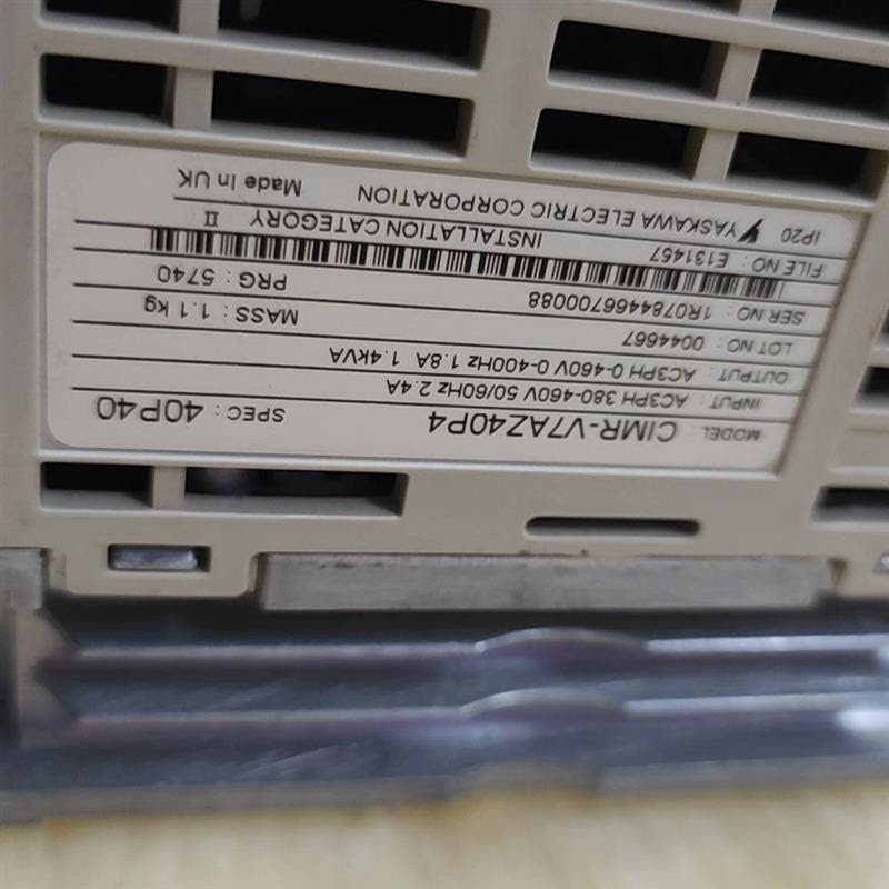 《议价》CIMR-V7AZ40P4欧姆龙变频器380V0.55K