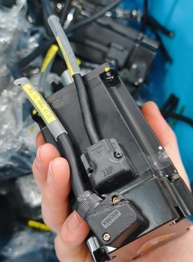 《议价》伺服电机SGMJV-04ADL21二手拆机功能包好