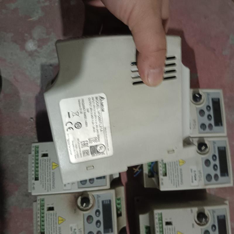 《议价》拆机台达变频器 VFD007L21A  0.75kw 22