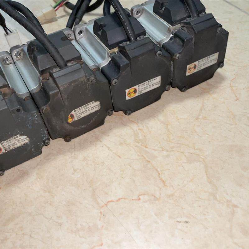 《议价》松下电机MSMD022P1U 拆机成色不好 四个打包480包,电子元器件市场,伺服电机/伺服系统/舵机,淘宝优惠券,粉丝福利购,淘宝优惠卷