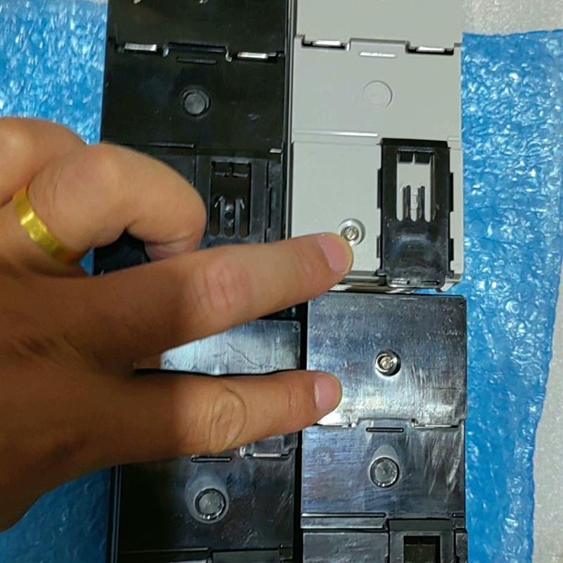 《议价》电源,3个CA-U4,1个MS2-H150,全新的,无