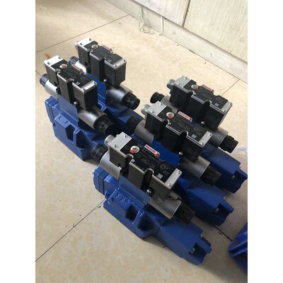 R901089510力士乐比例阀4WRZE25W8-220-7X/6EG24ETK31/A1M现货