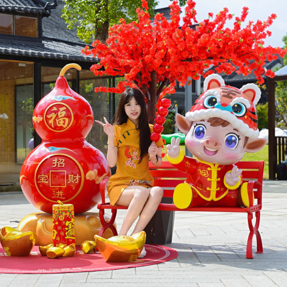 新年卡通生肖马玻璃钢雕塑摆件