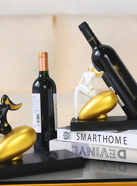 现代抽象艺术红酒架摆件酒柜树脂放现代高级工艺品奢轻斜感装饰品