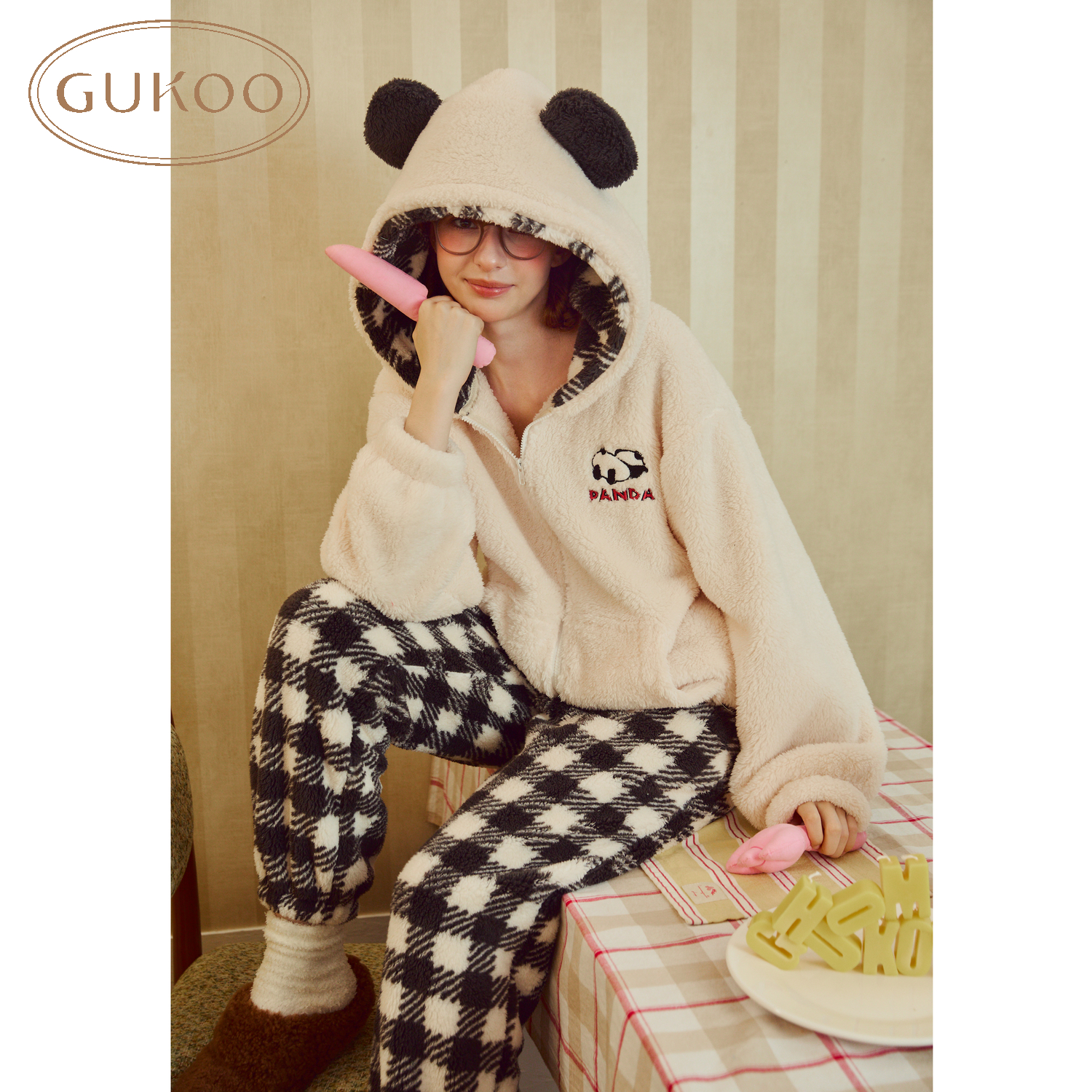 Gukoo/果壳睡衣女冬款加绒熊猫印花格纹连帽家居服套装