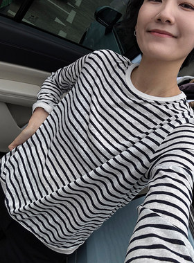 周浪清蓝白条纹圆领t恤2025年秋装新款女装修身显瘦内搭打底上衣