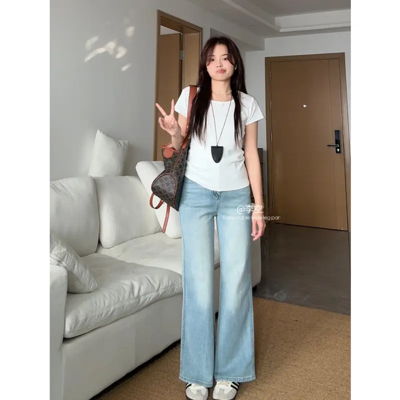 微喇牛仔裤女春秋新款胖mm高腰显瘦百搭梨形身材直筒阔腿喇叭裤子