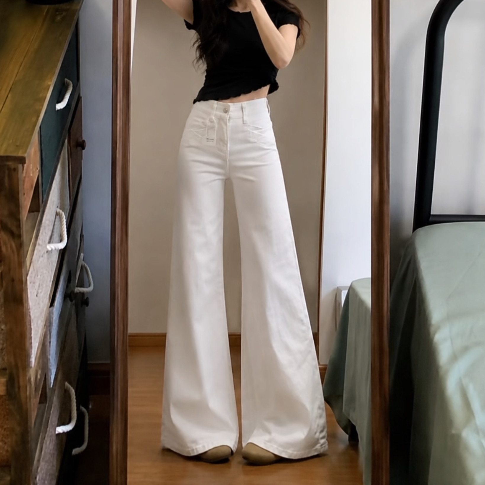 白色微喇牛仔裤女2026年夏季新款高腰百搭显瘦垂感直筒喇叭裤子女