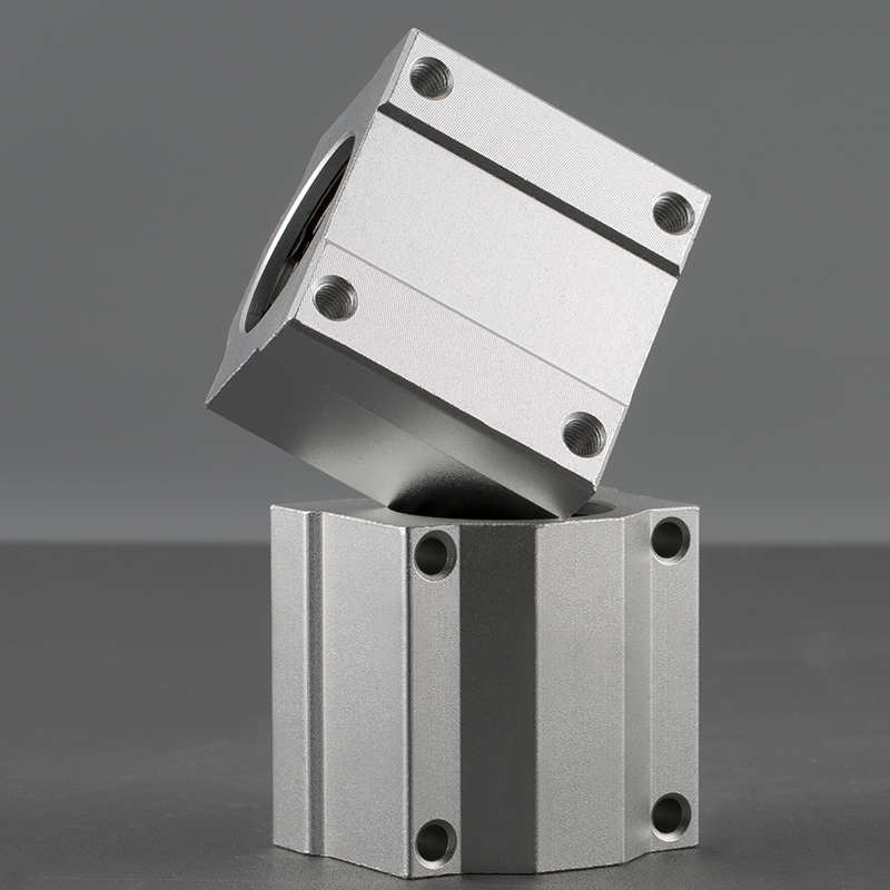 SMA箱式滑块直线轴承SCS10 12 13 16 20 25 30 35 40 50UU