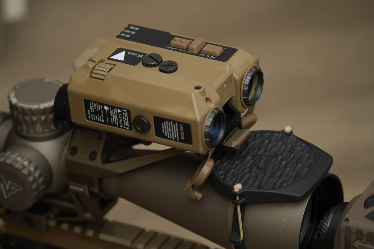 高品质国产版 全功能Wilcox RAPTAR-S 综合镭射激光指示器
