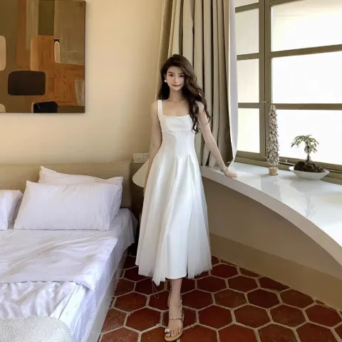 连衣裙网纱蓬蓬裙晚会背心无袖夏季白色法式仙女吊带2025新款方领