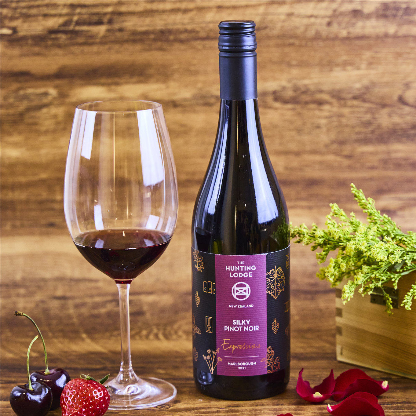 琅廷红葡萄酒新西兰黑皮诺