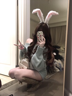 慵懒氛围短裤 荔桃想睡觉ya 软糯针织套装 斜肩长袖 初雪甜心兔