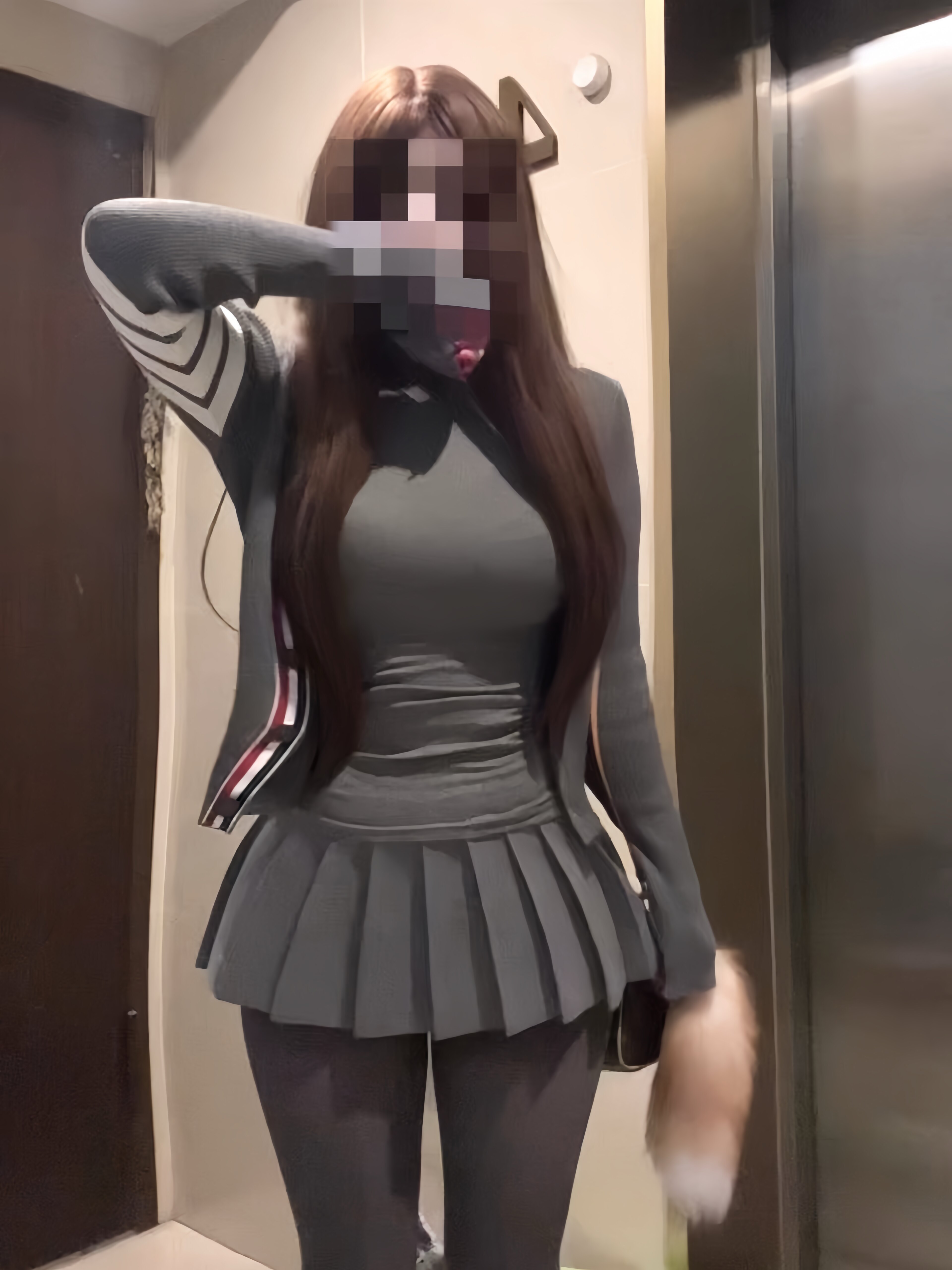 荔桃想睡觉ya |韩系江南美人~无袖打底衫收腰显雷大腰细百褶裙