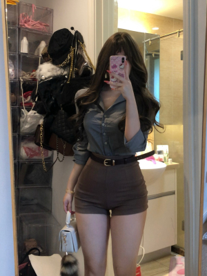 荔桃想睡觉ya |高智感姐姐韩女气质衬衫~收腰修身高腰短裤套装