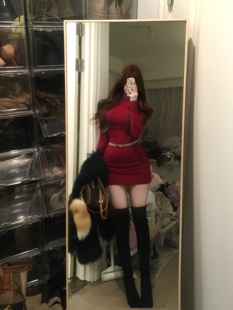 百搭连衣裙包臀 圣诞新年酒红高领长袖 荔桃想睡觉ya 韩漫身材