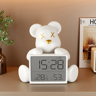 创意暴力熊摆件室内温度计家用精准高颜值办公室桌面时钟摆台式
