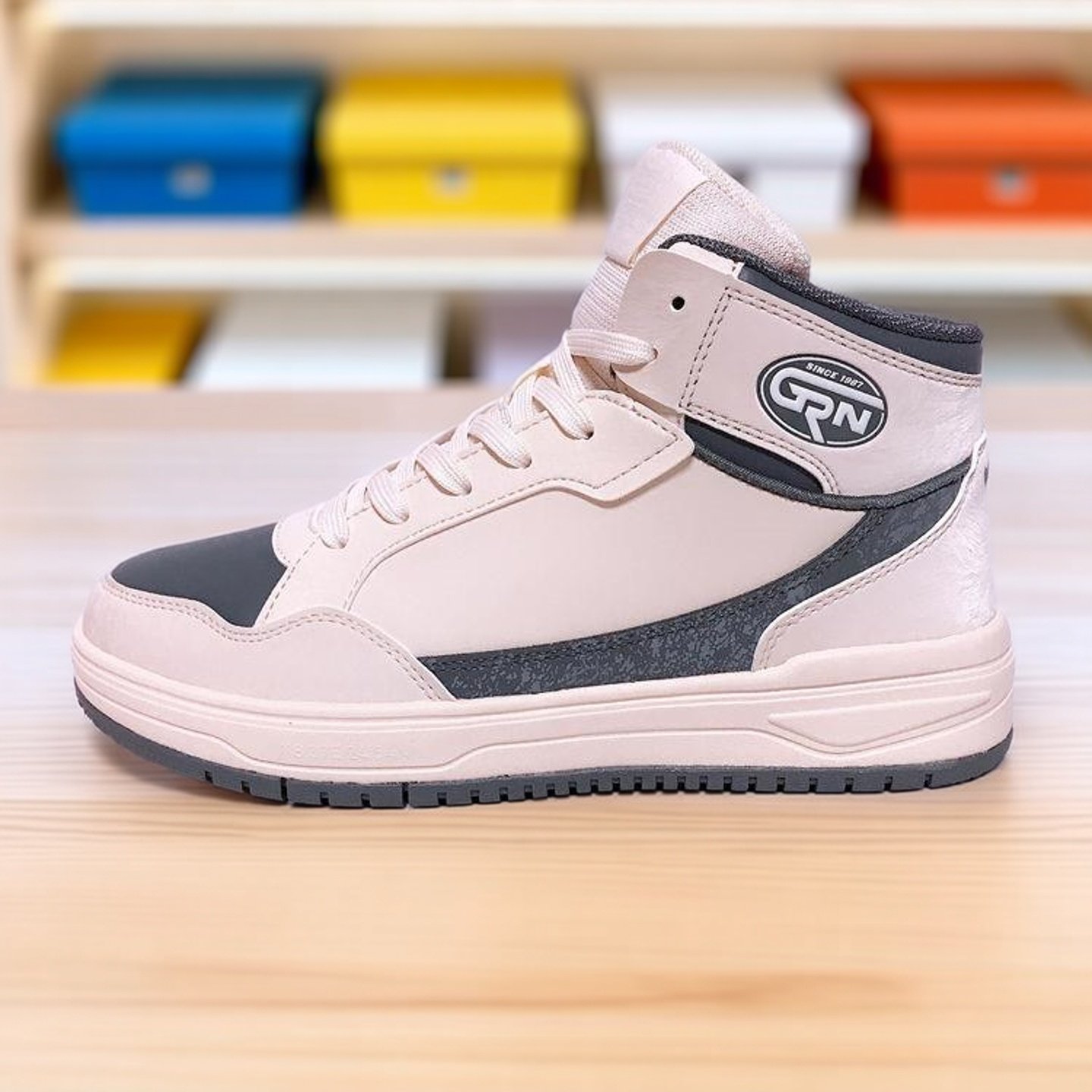 贵人鸟男鞋板鞋正品2023冬新款高帮皮面运动休闲保暖鞋E35E21