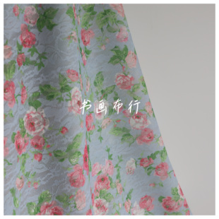 超美天蓝色底粉色蔷薇花蕾丝花边时装布料连衣裙旗袍礼服婚纱面料