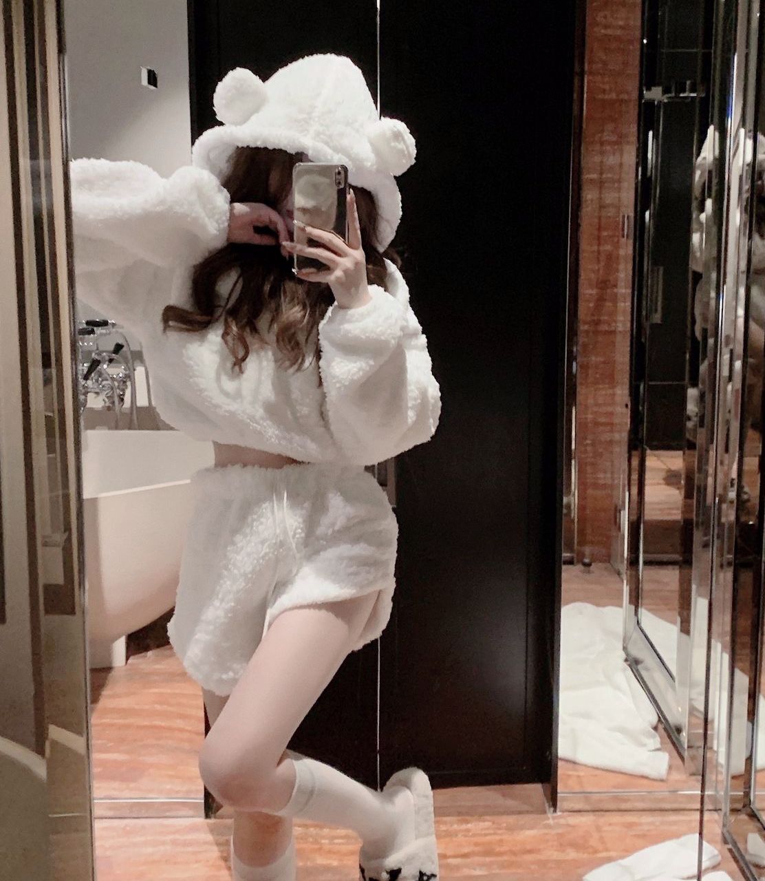 珊瑚绒小熊连帽睡衣上衣+短裤