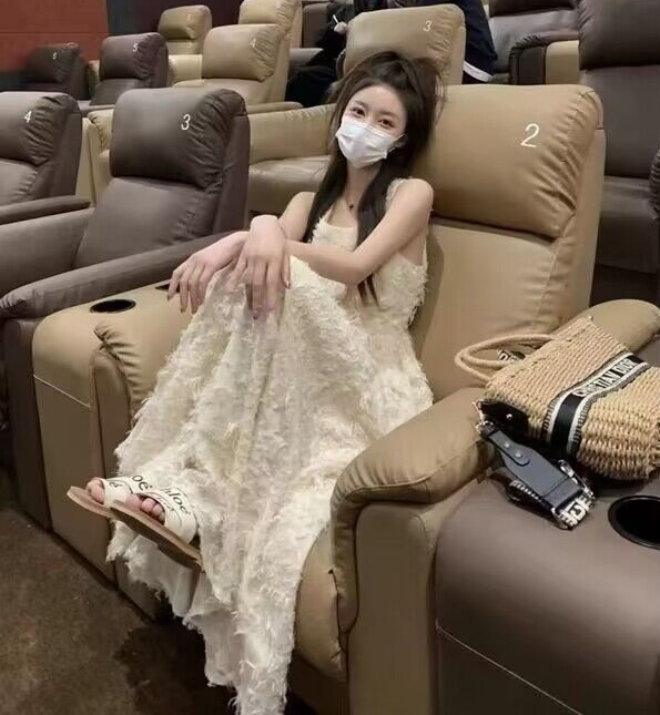 甜盐流苏羽毛背心长裙收腰大摆裙