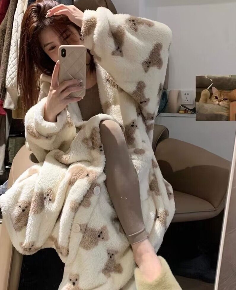 珊瑚绒带口袋睡袍家居服小熊