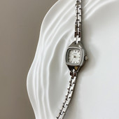 轻奢小众学生小表盘方形女表 手表女款 ins韩系简约时尚 女士手链式