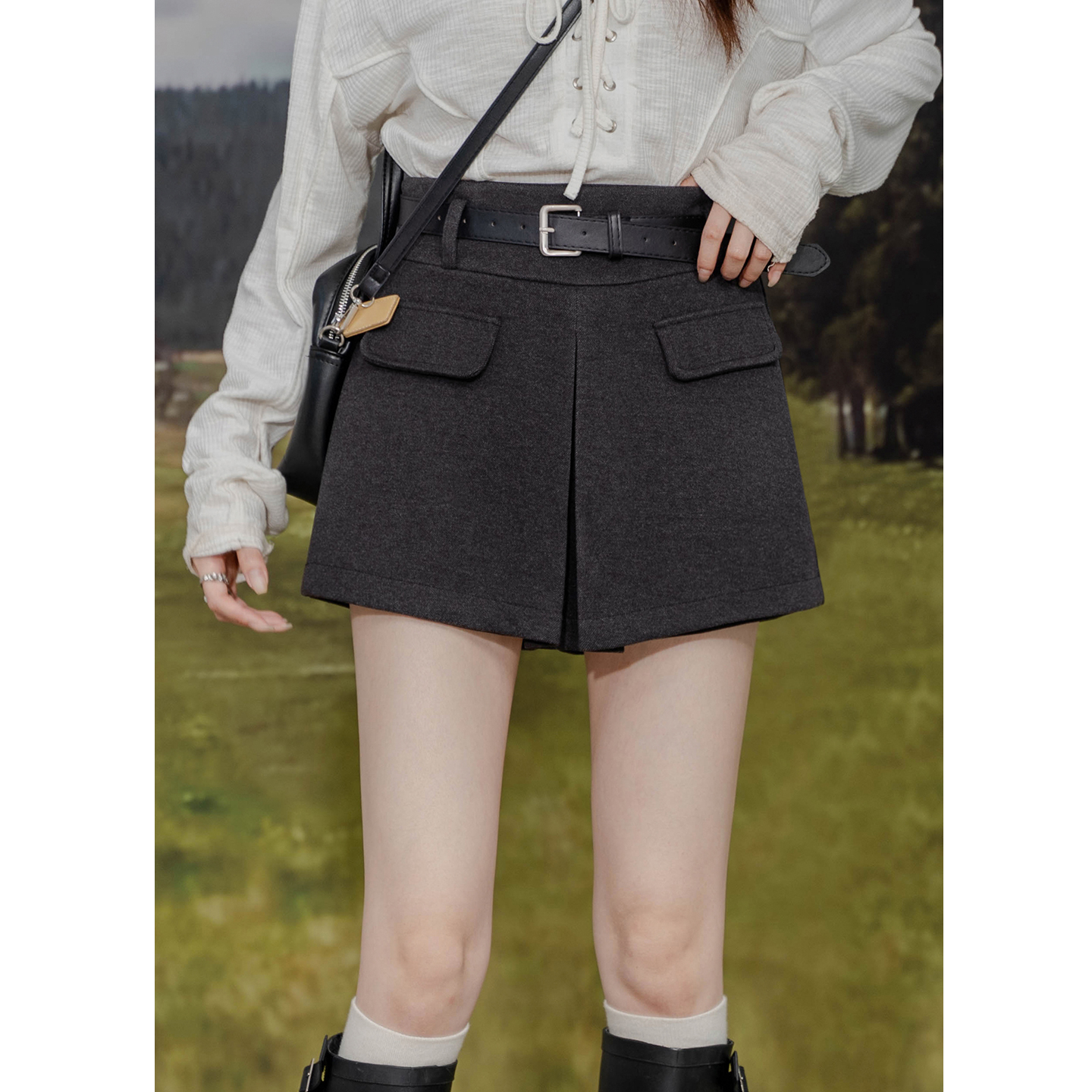 高腰毛呢简约百搭休闲短裤