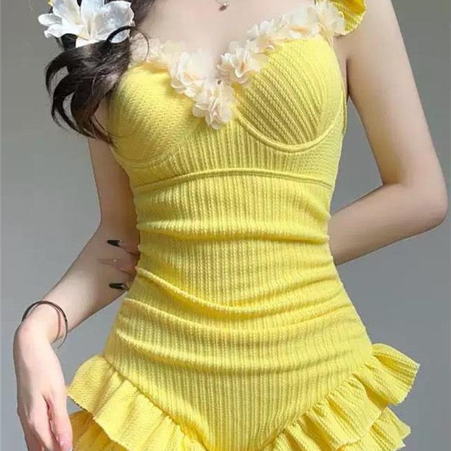 【水上乐园】2025新款女生唯美泳衣钢托聚拢显大少女泳衣遮肉保守