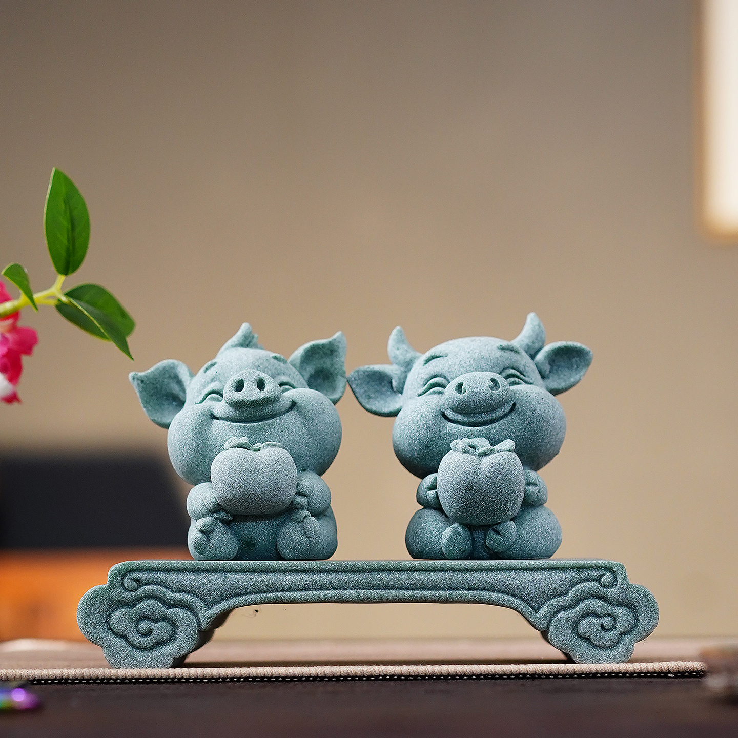 国潮风青砂石牛柿大吉摆件