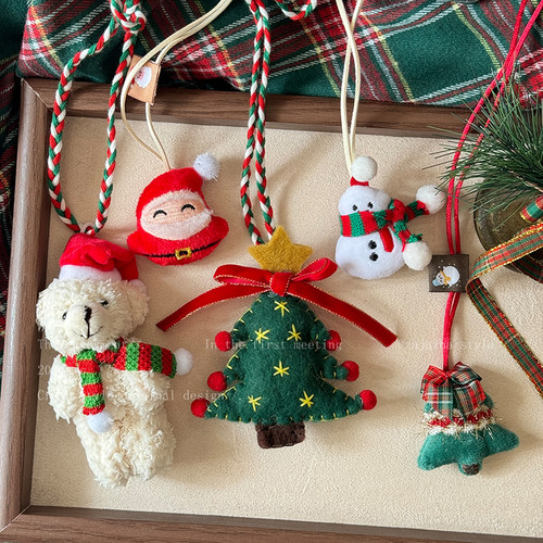 圣诞树姜饼人吊坠毛衣链女款2025新款可爱卫衣链挂件礼物项链配饰