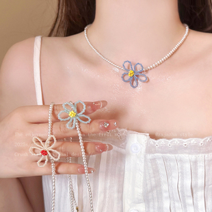 花朵珍珠项链女夏天2026新款配裙子锁骨链彩色多巴胺米珠颈链配饰