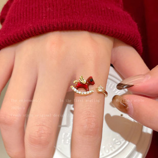 马年有福~本命年红色小马戒指女款2025秋冬新款轻奢高级感食指戒