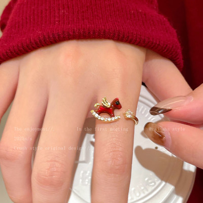本命年红色小马戒指女小众设计