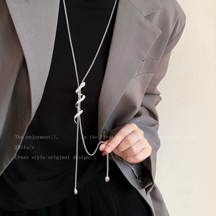 蛇形锆石项链女款小众设计轻奢高级感秋冬毛衣链长款吊坠装饰配饰
