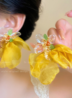 度假风黄色花朵耳钉女款夏天海边多巴胺耳环耳坠个性夸张旅游耳饰