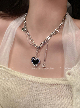 轻奢锆石黑色爱心卫衣项链女小众高级感甜酷毛衣链小众钛钢配饰秋